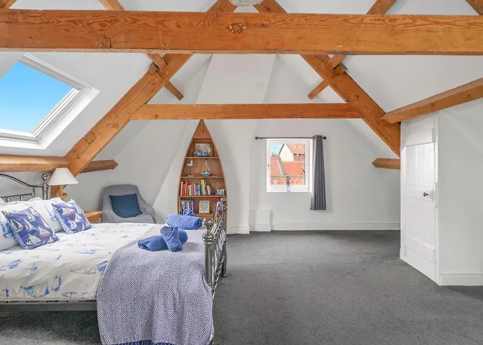 The Gem - 4 Bedrooms